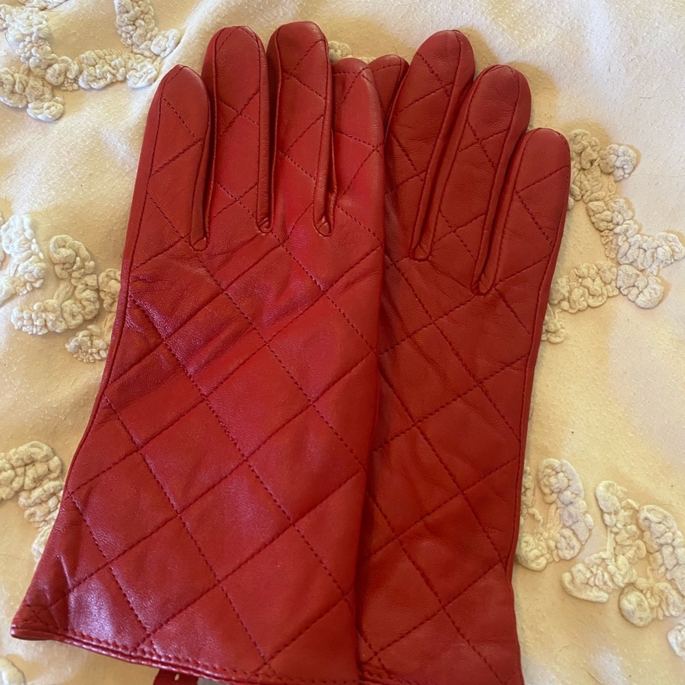 Merona Red Quilted Leather Gloves